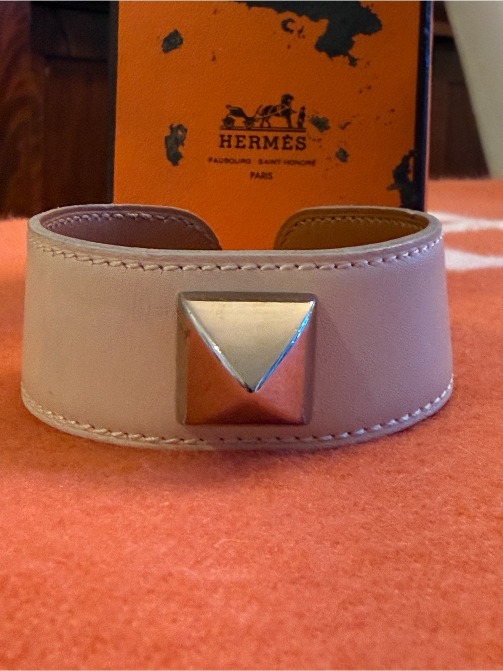 Authentic Hermès Vintage Médor Leather Cuff Bracelet - Beige / Silver Hardware w